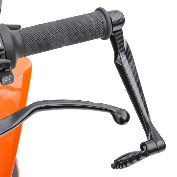 Apărători universale compatibile cu ghidoane de 22 mm.